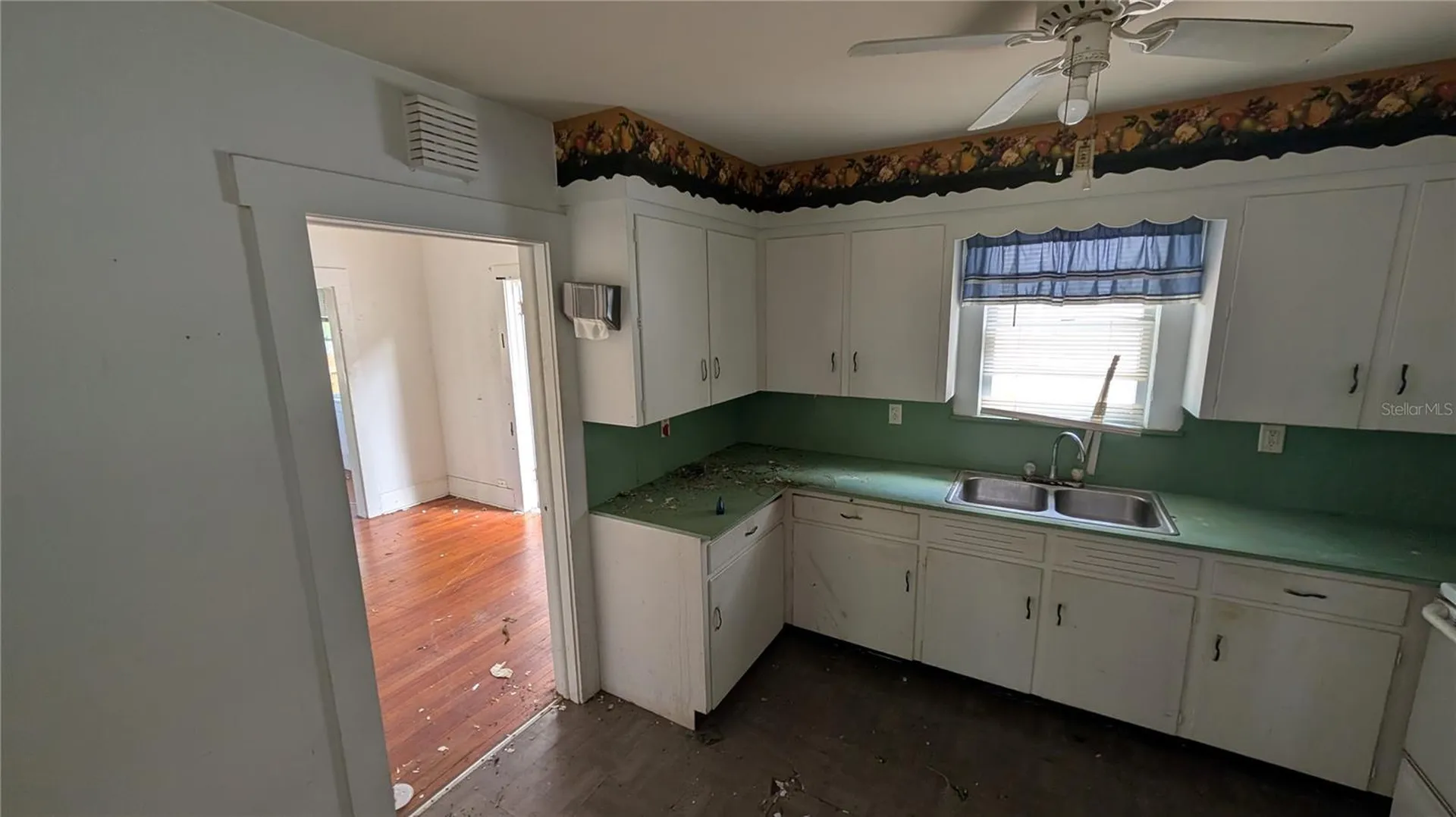 114 S Bungalow Park Avenue Tampa FL 33609