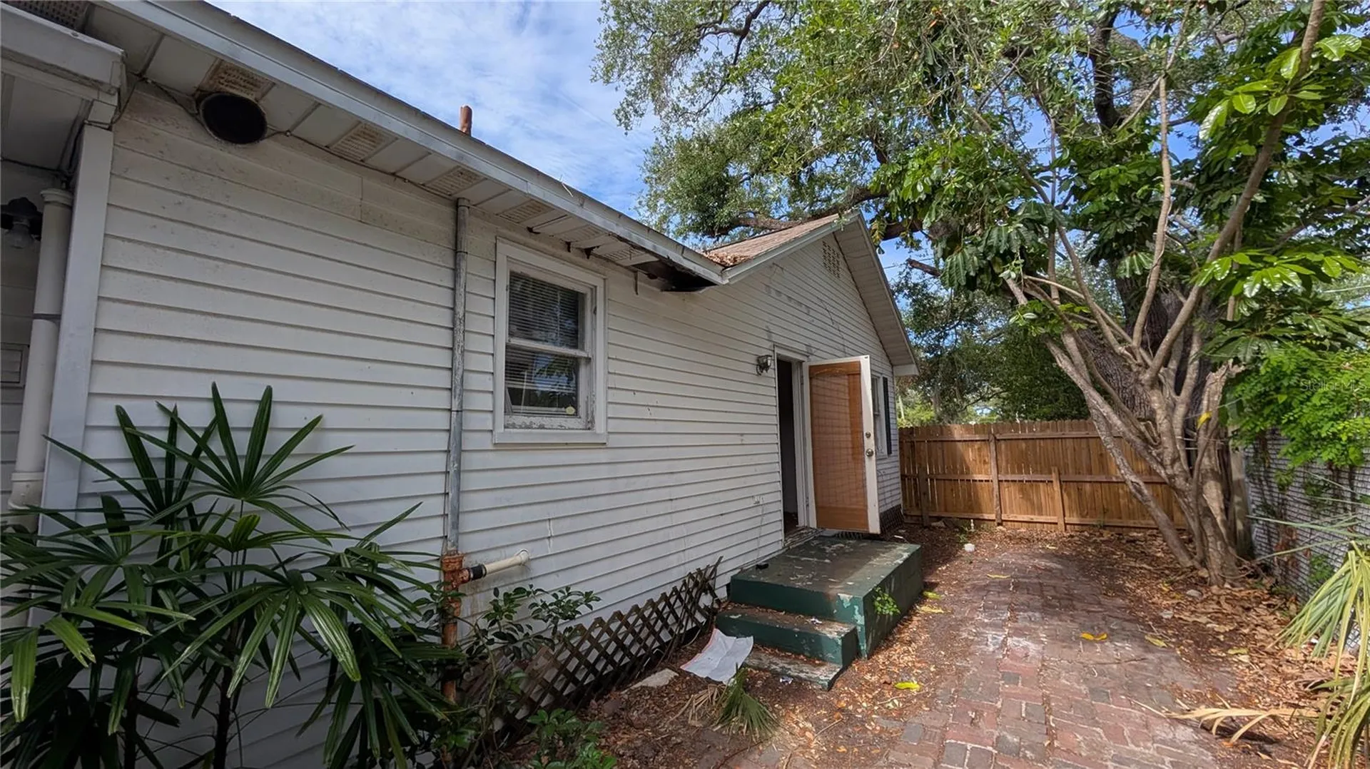 114 S Bungalow Park Avenue Tampa FL 33609