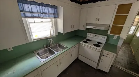 114 S Bungalow Park Avenue Tampa FL 33609