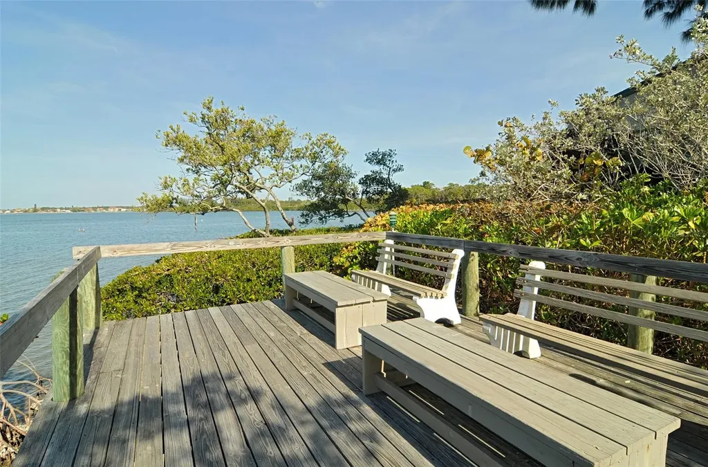 1611 Clower Creek Drive Sarasota FL 34231