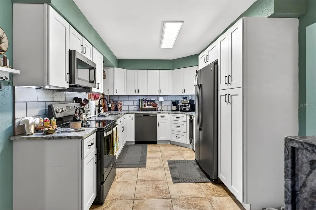 9925 47th Avenue N Seminole FL 33708