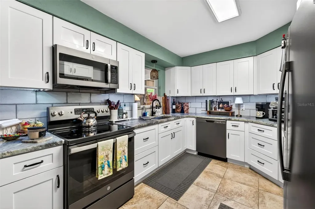 9925 47th Avenue N Seminole FL 33708