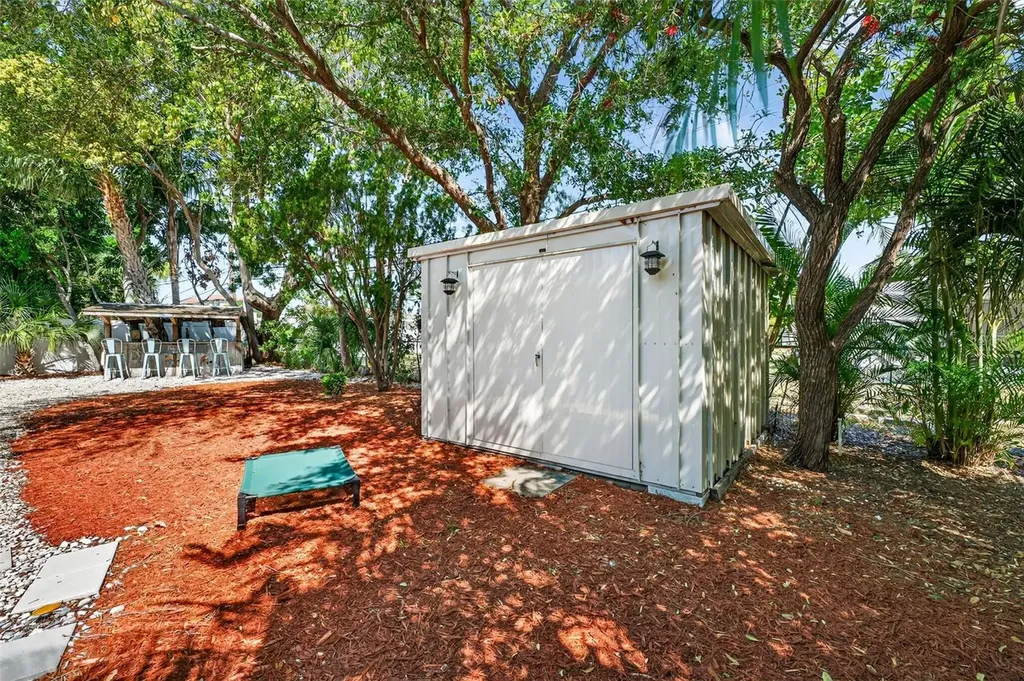 9925 47th Avenue N Seminole FL 33708