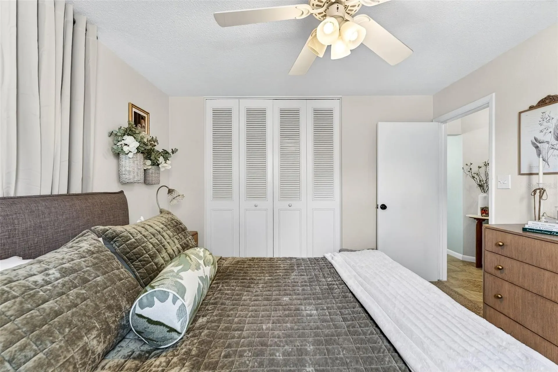 9925 47th Avenue N Seminole FL 33708