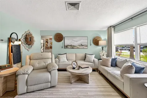 9925 47th Avenue N Seminole FL 33708