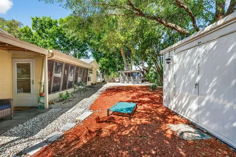9925 47th Avenue N Seminole FL 33708