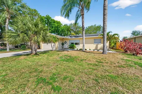 9925 47th Avenue N Seminole FL 33708