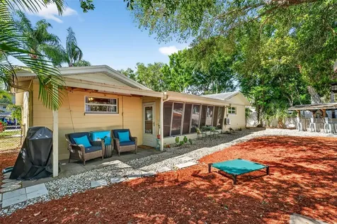 9925 47th Avenue N Seminole FL 33708