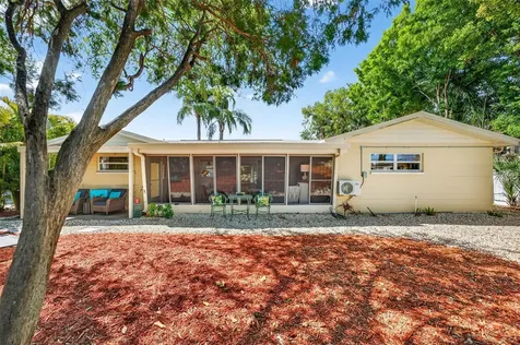 9925 47th Avenue N Seminole FL 33708