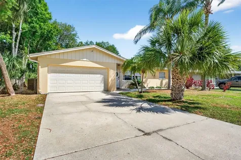 9925 47th Avenue N Seminole FL 33708