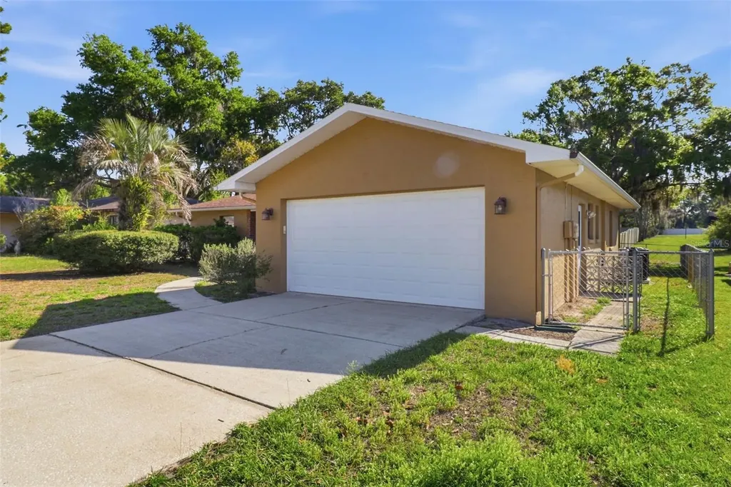 12824 Lake Tree Lane Hudson FL 34669
