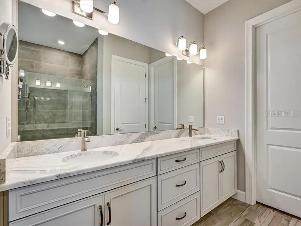 14958 Contenta Loop Bradenton FL 34211
