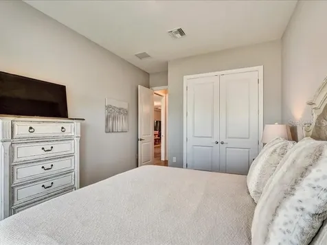 14958 Contenta Loop Bradenton FL 34211