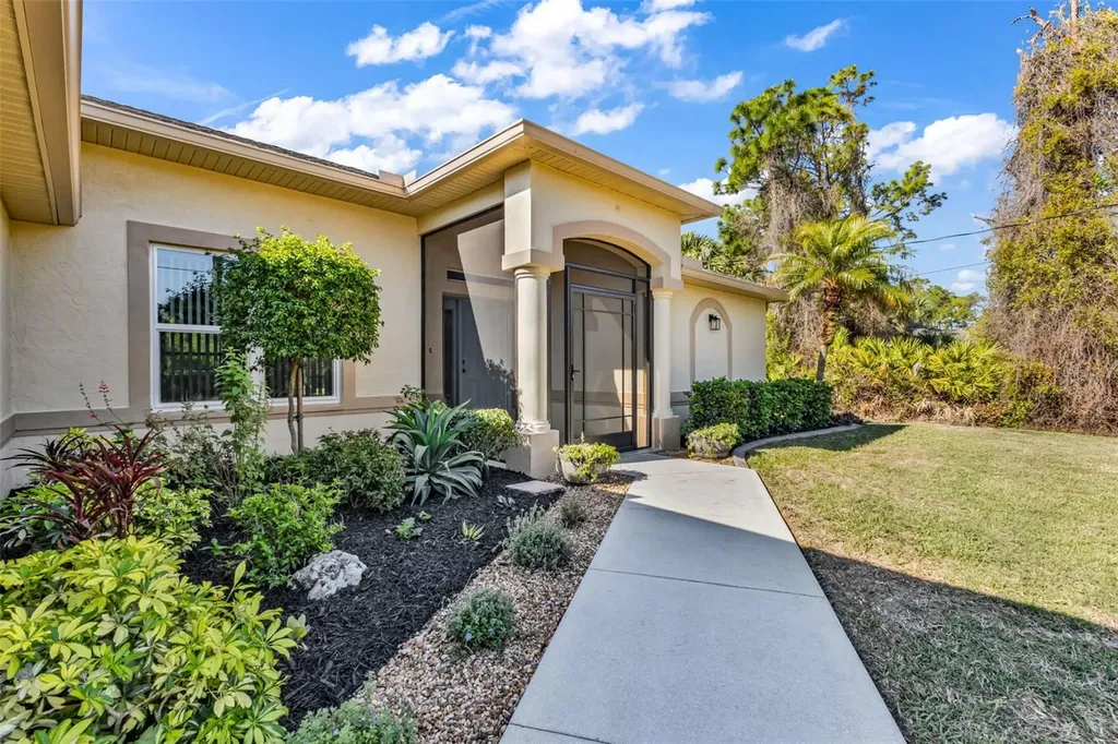 2485 Traverse Avenue North Port FL 34286