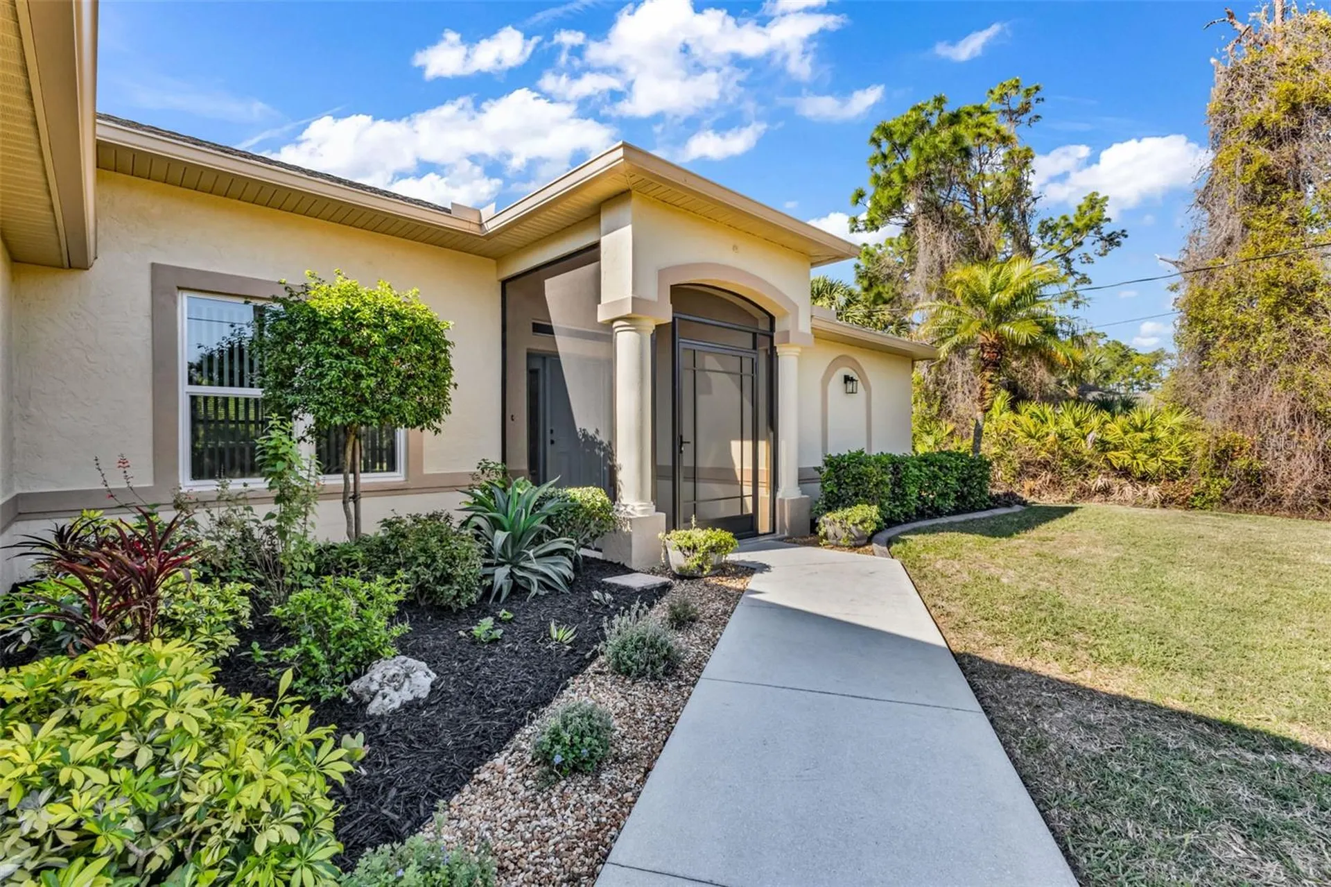 2485 Traverse Avenue North Port FL 34286