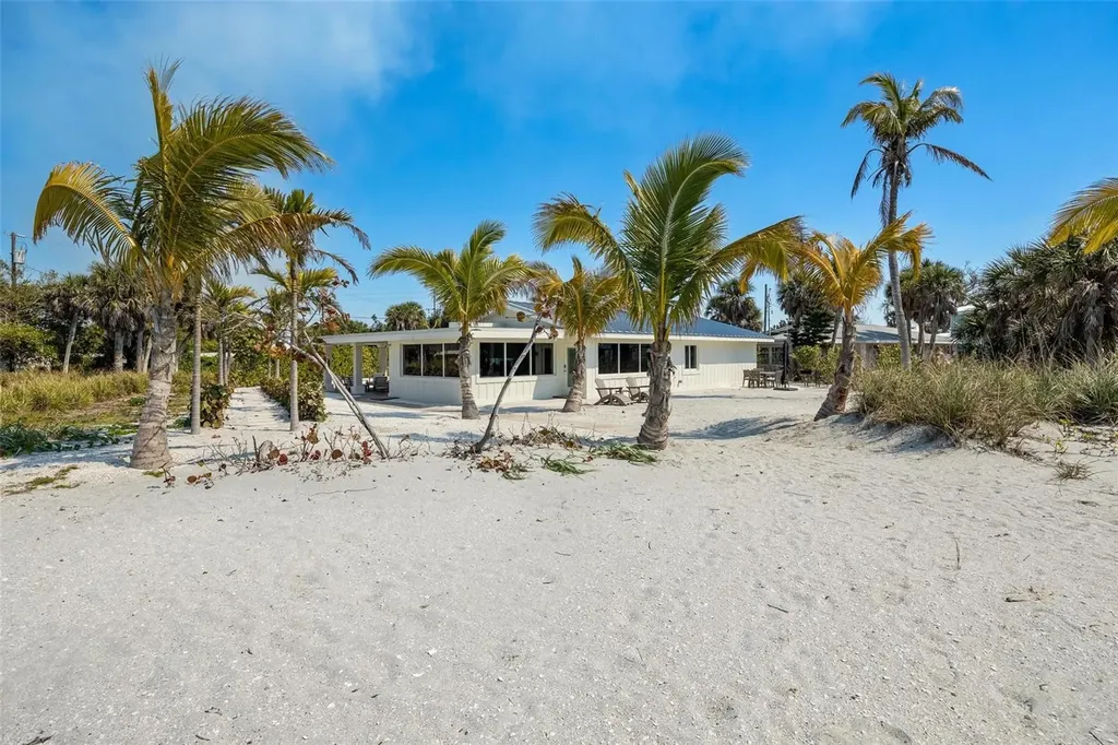2740 N Beach Road Englewood FL 34223