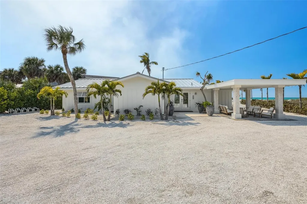 2740 N Beach Road Englewood FL 34223