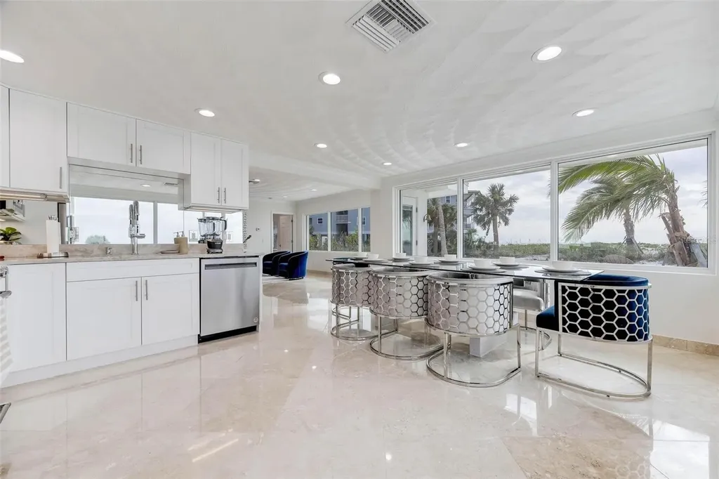 2740 N Beach Road Englewood FL 34223