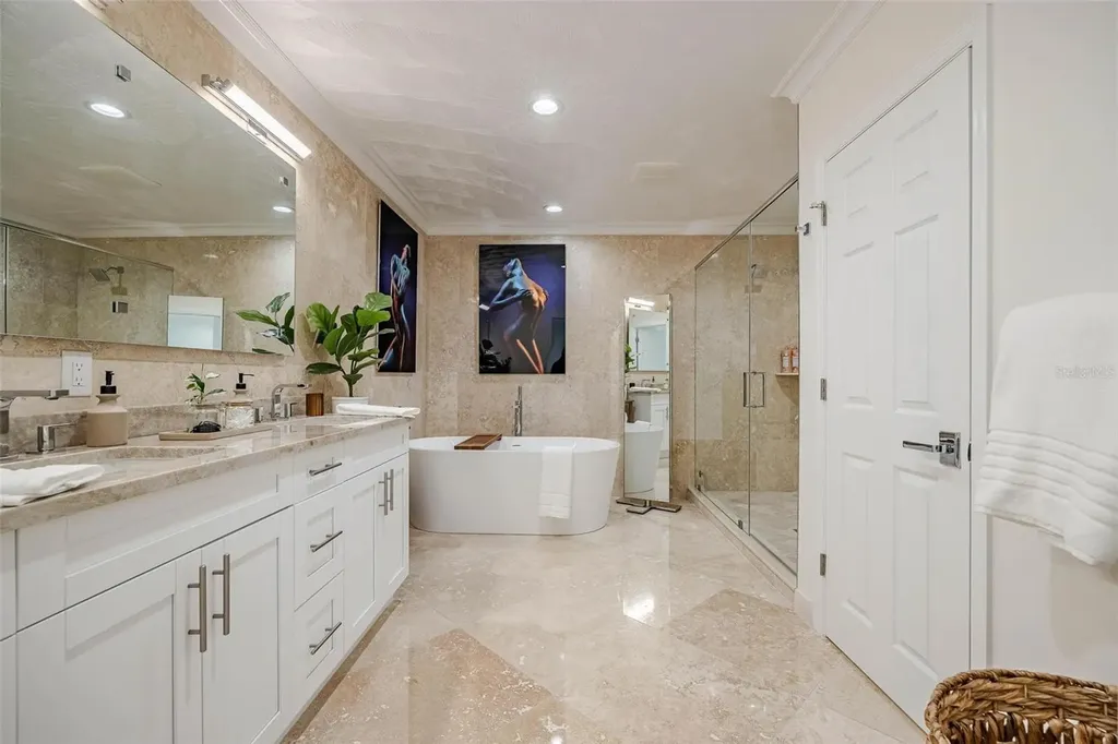 2740 N Beach Road Englewood FL 34223