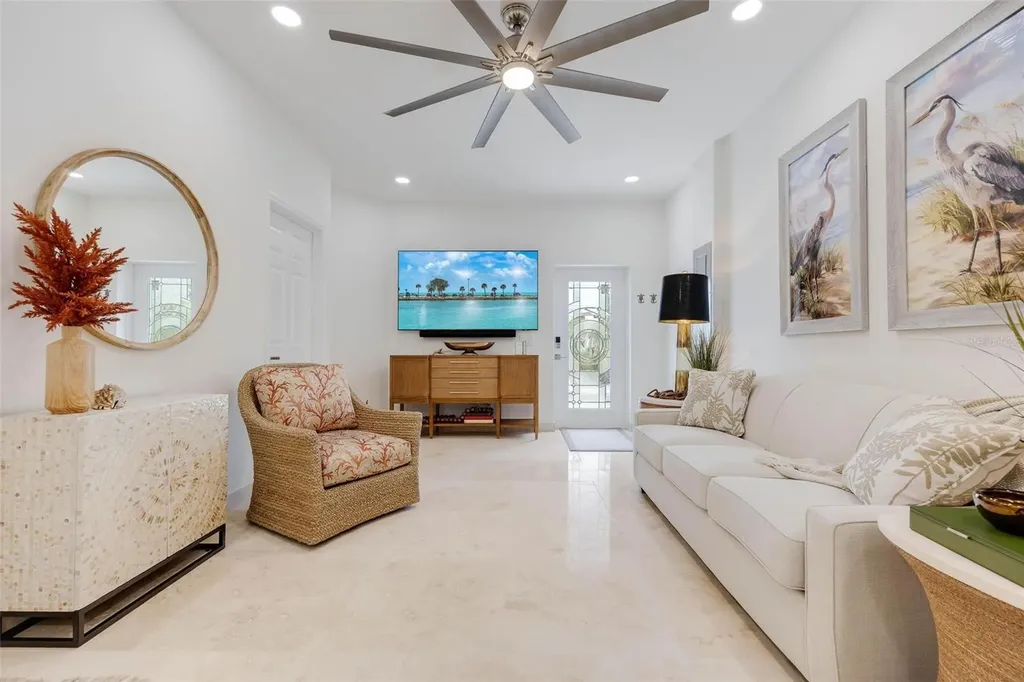 2740 N Beach Road Englewood FL 34223