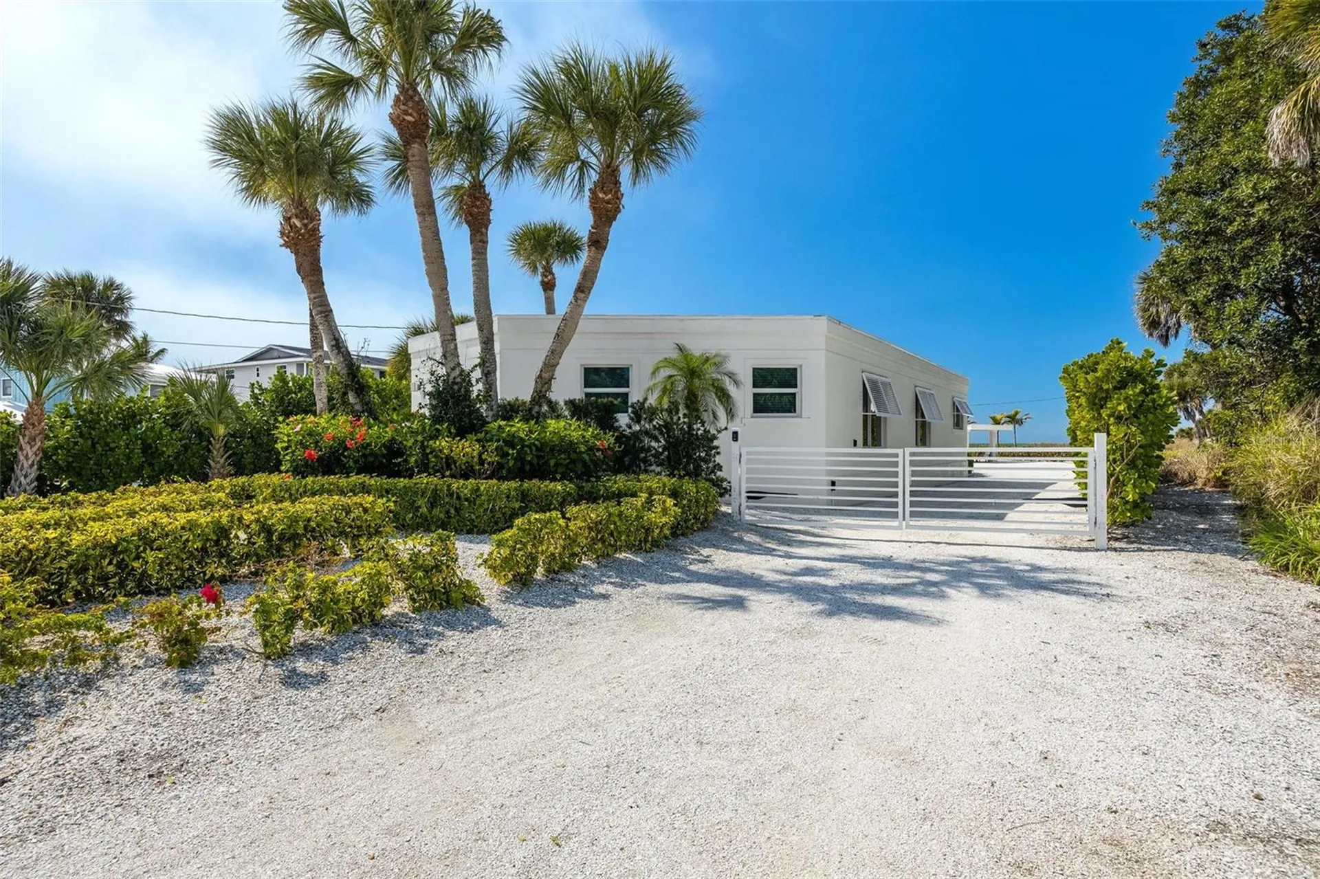 2740 N Beach Road Englewood FL 34223