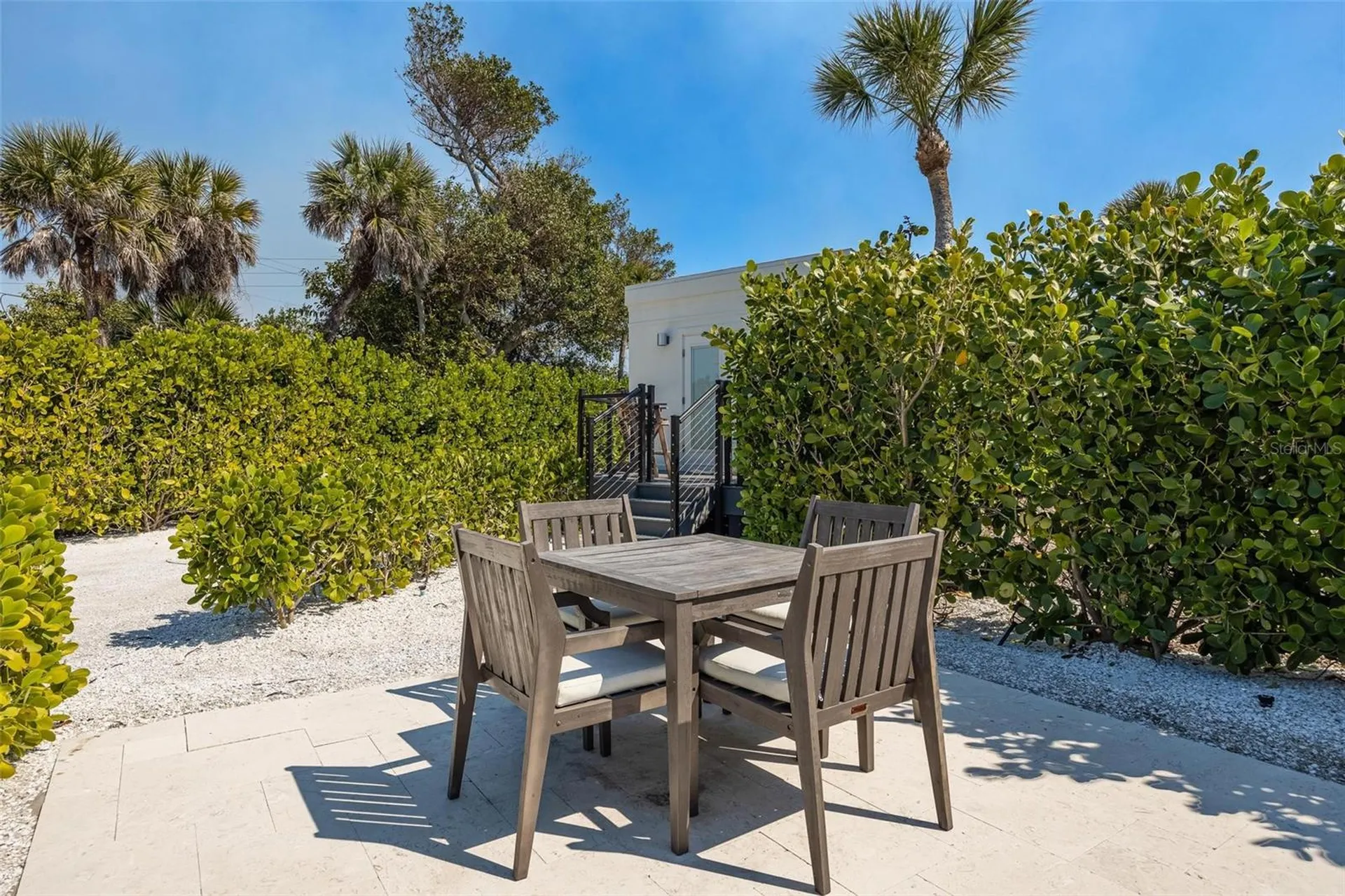 2740 N Beach Road Englewood FL 34223