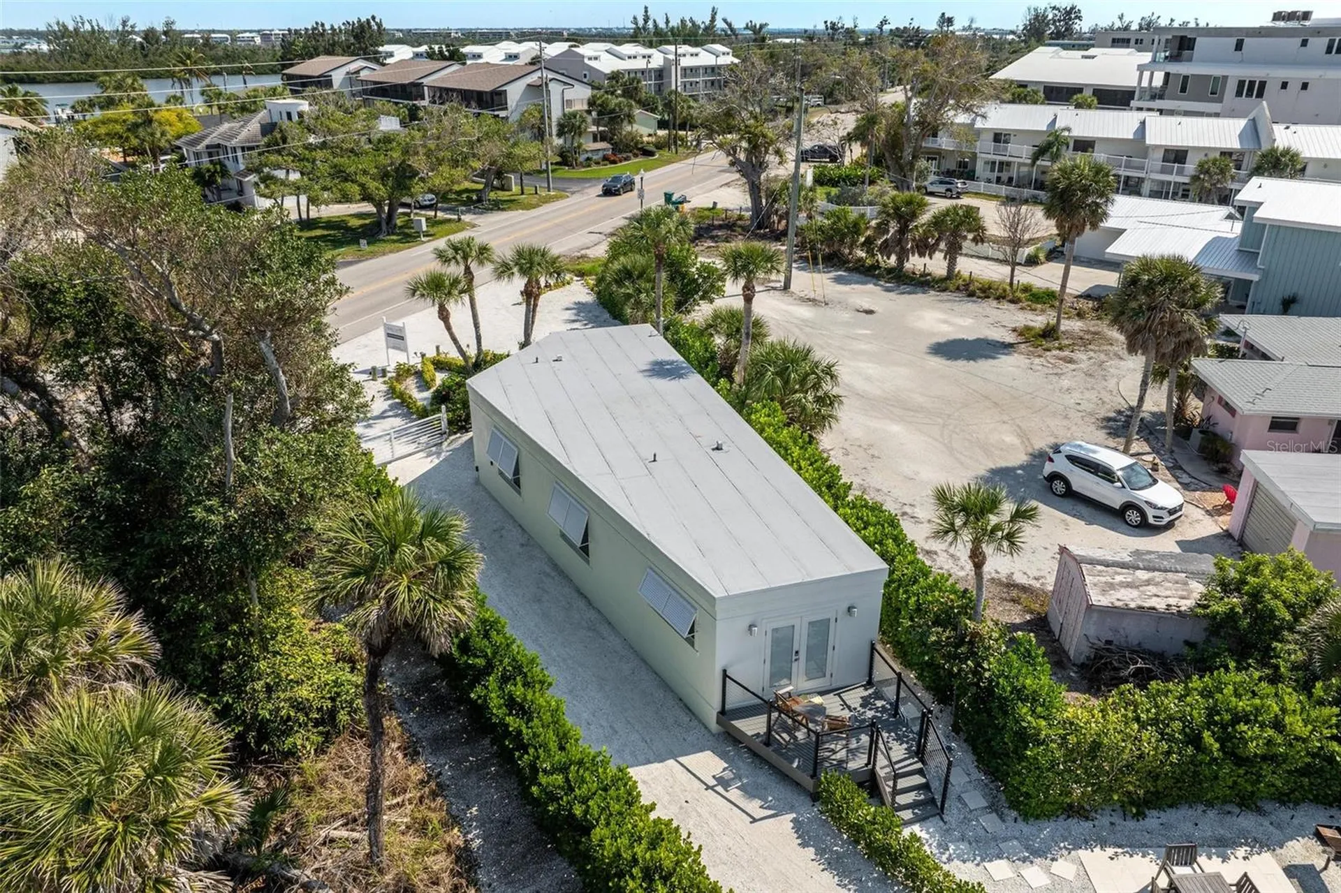 2740 N Beach Road Englewood FL 34223