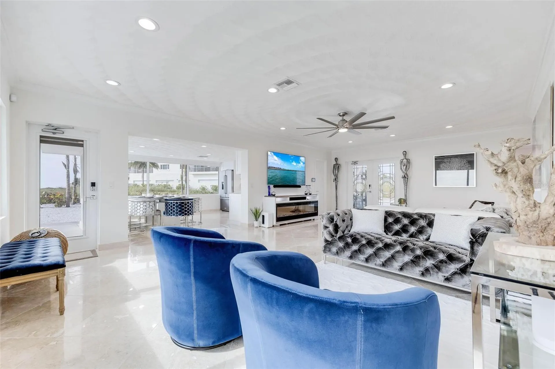2740 N Beach Road Englewood FL 34223