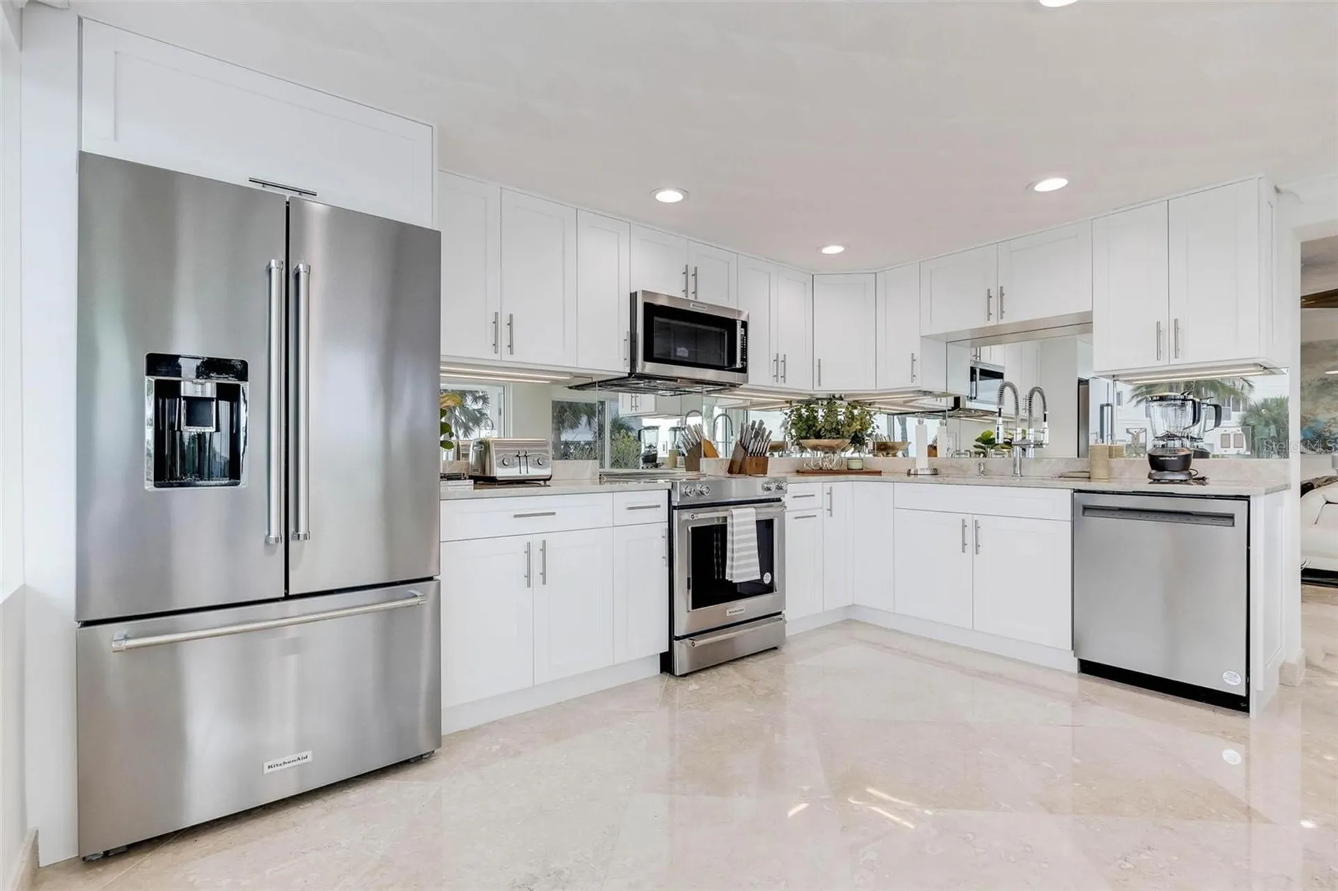 2740 N Beach Road Englewood FL 34223
