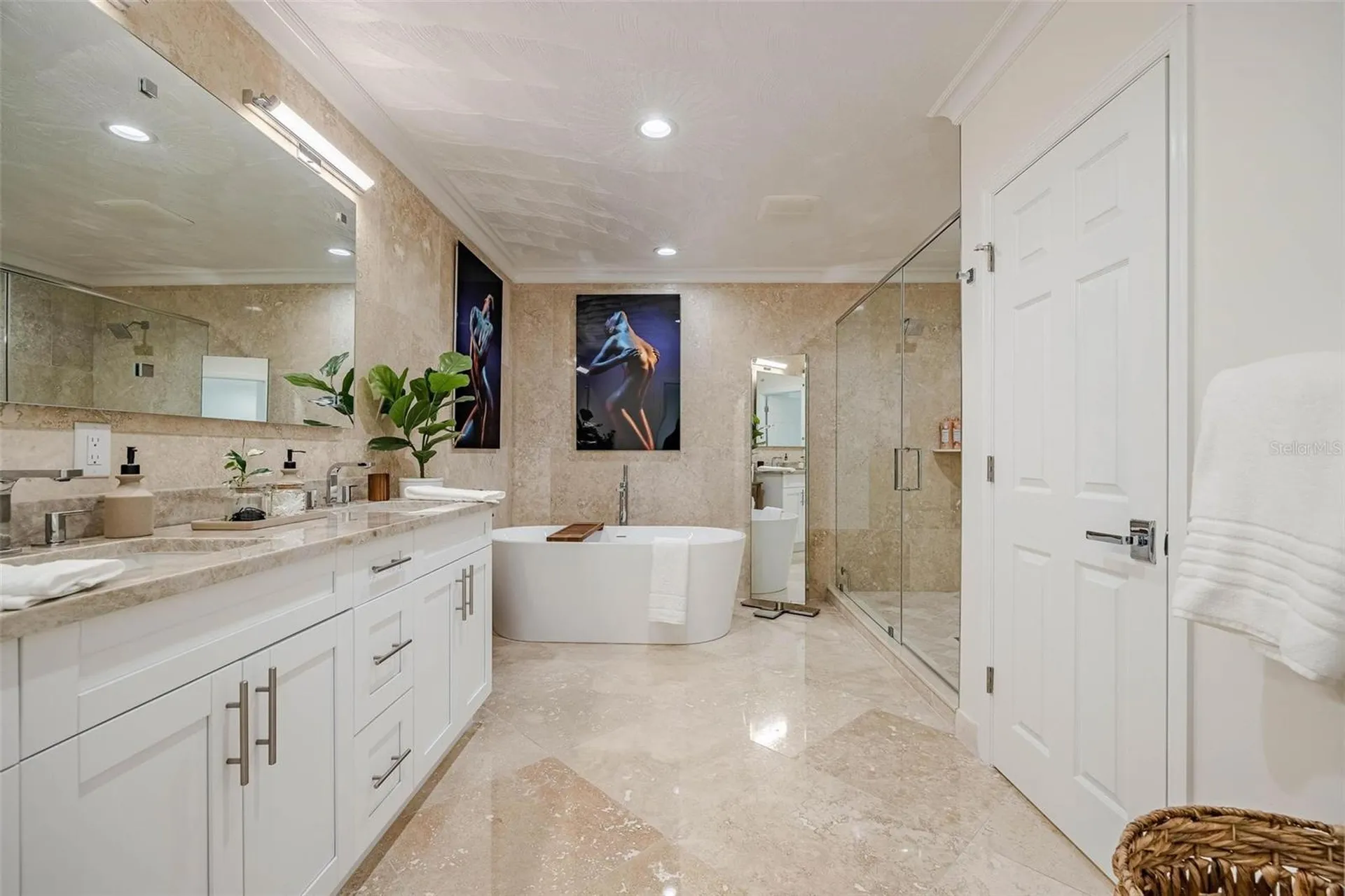 2740 N Beach Road Englewood FL 34223