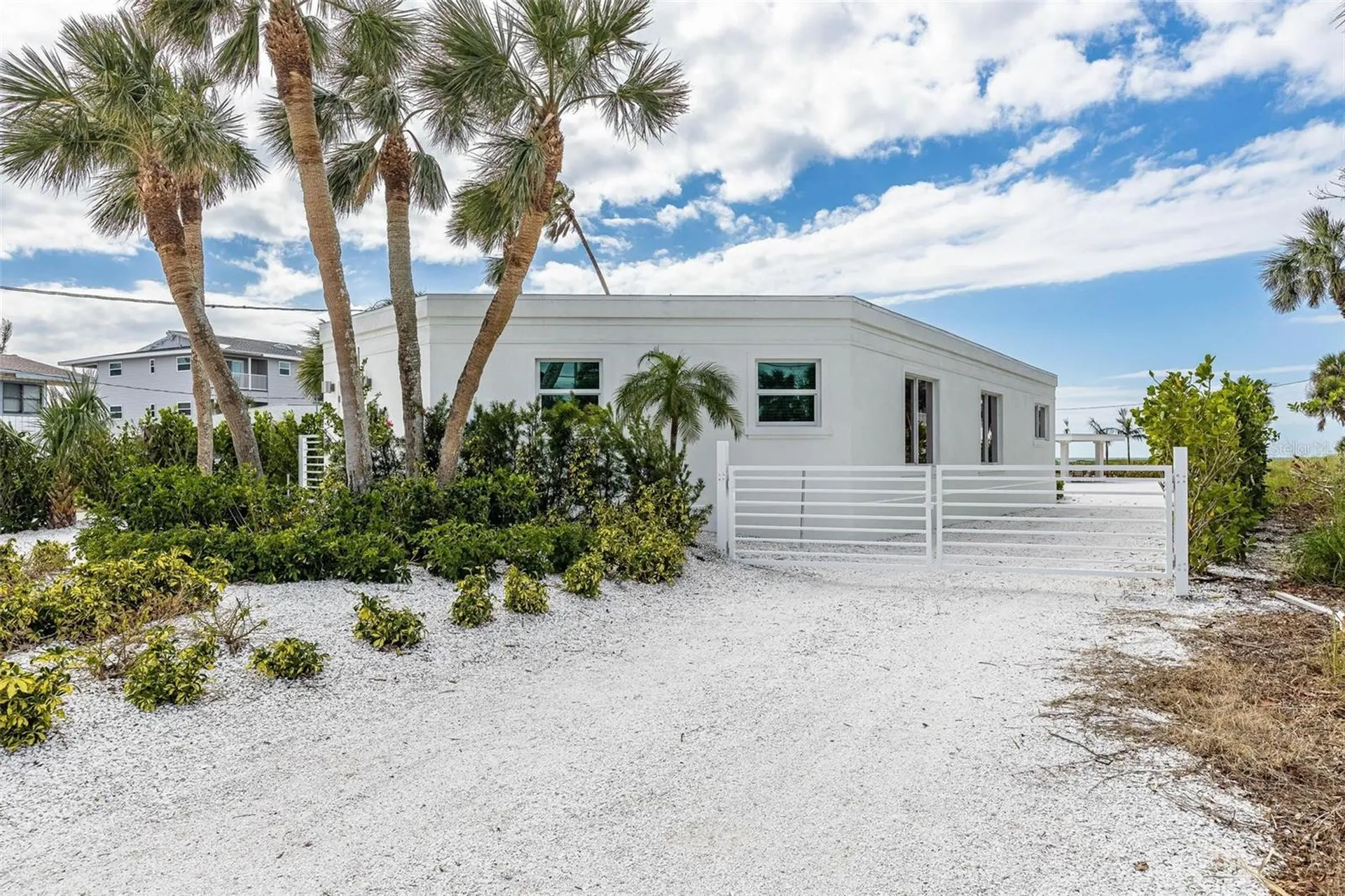 2740 N Beach Road Englewood FL 34223
