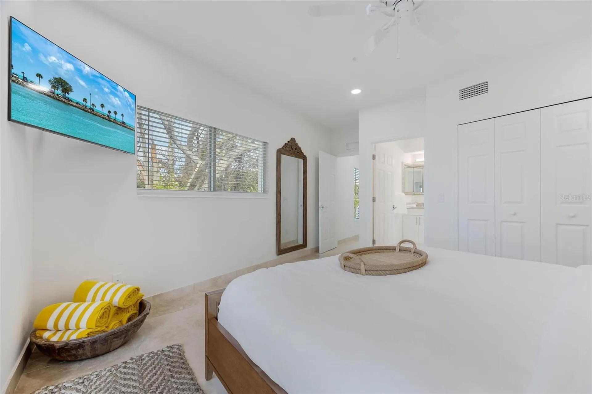 2740 N Beach Road Englewood FL 34223