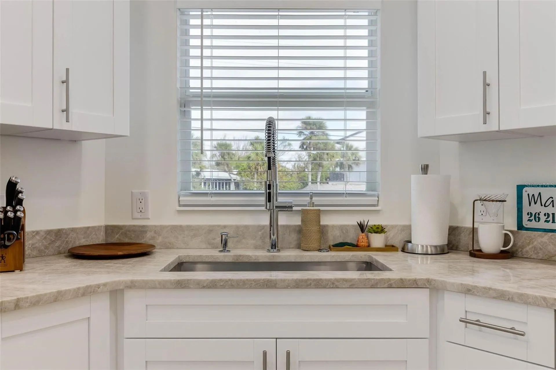2740 N Beach Road Englewood FL 34223