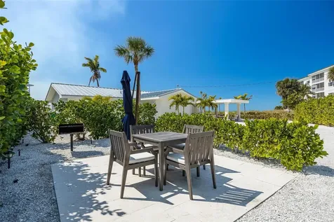 2740 N Beach Road Englewood FL 34223