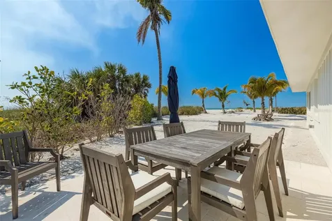 2740 N Beach Road Englewood FL 34223