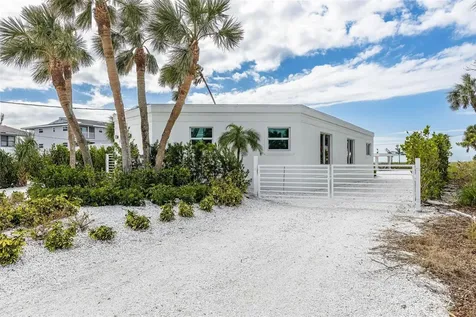 2740 N Beach Road Englewood FL 34223