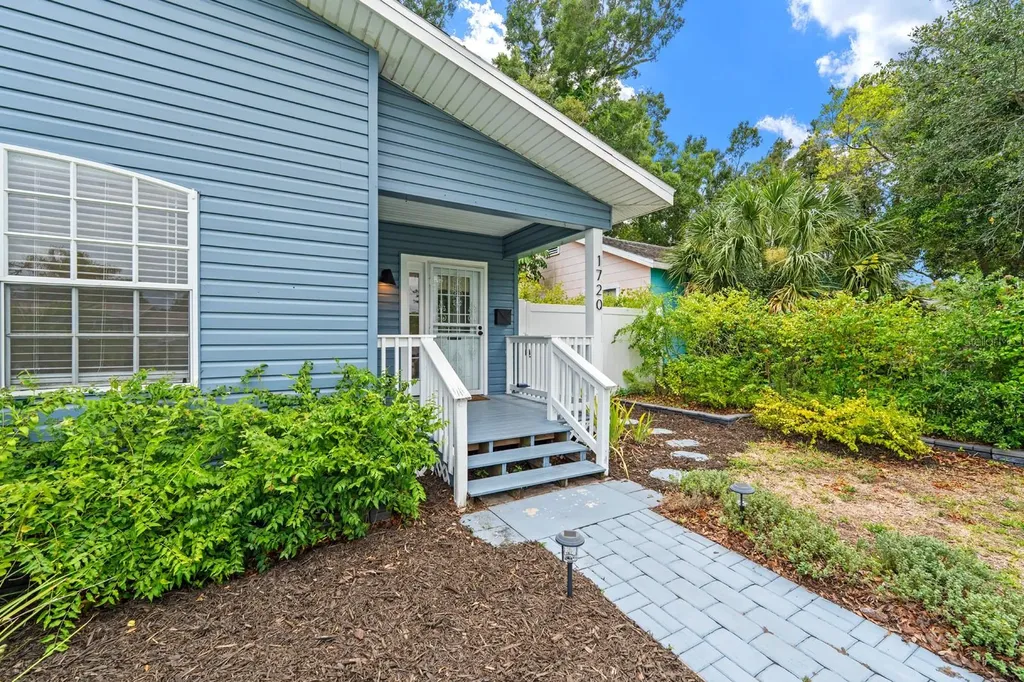 1720 24th Avenue N St Petersburg FL 33713