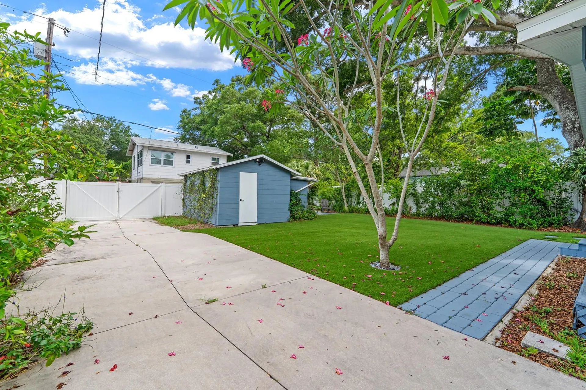1720 24th Avenue N St Petersburg FL 33713