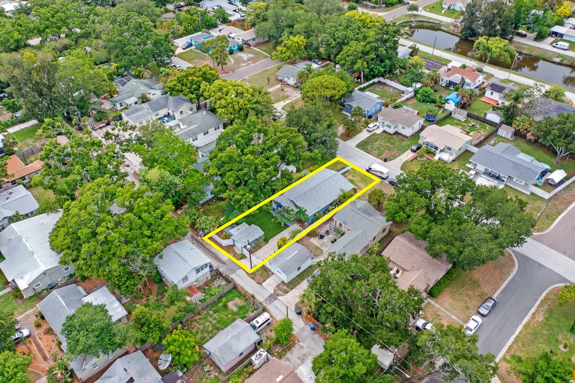 1720 24th Avenue N St Petersburg FL 33713
