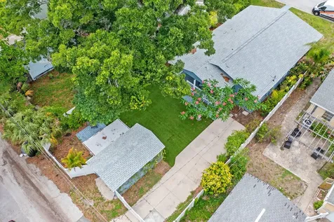 1720 24th Avenue N St Petersburg FL 33713