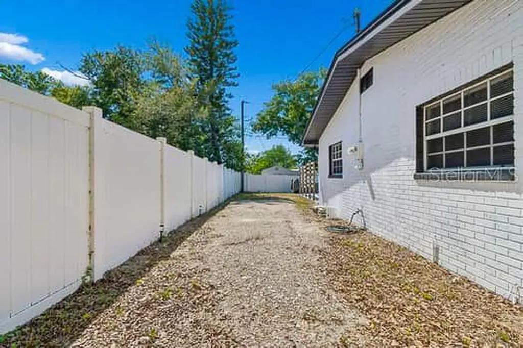 2115 Philippe Parkway Safety Harbor FL 34695