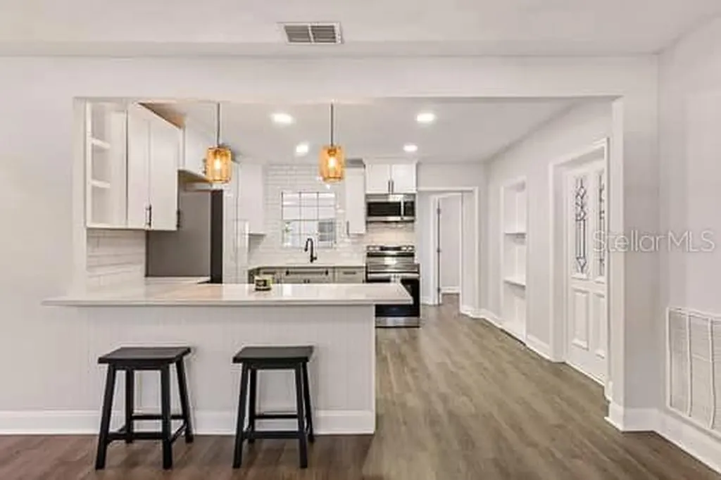 2115 Philippe Parkway Safety Harbor FL 34695