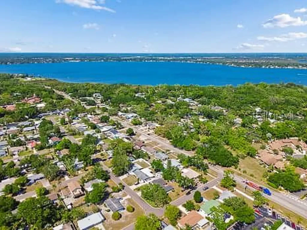 2115 Philippe Parkway Safety Harbor FL 34695
