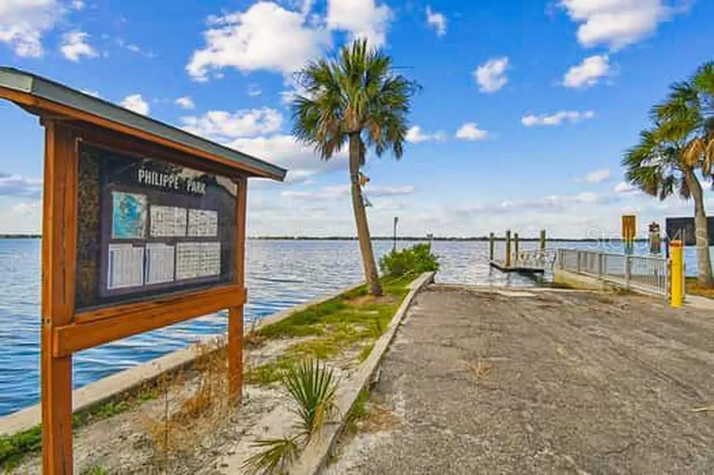 2115 Philippe Parkway Safety Harbor FL 34695