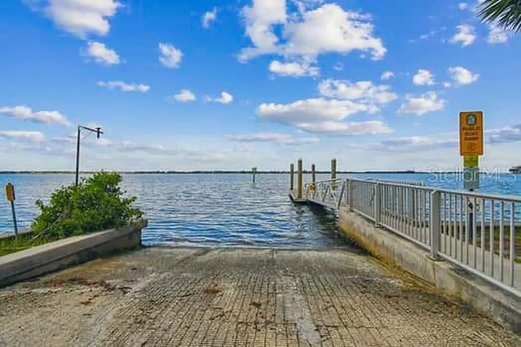 2115 Philippe Parkway Safety Harbor FL 34695