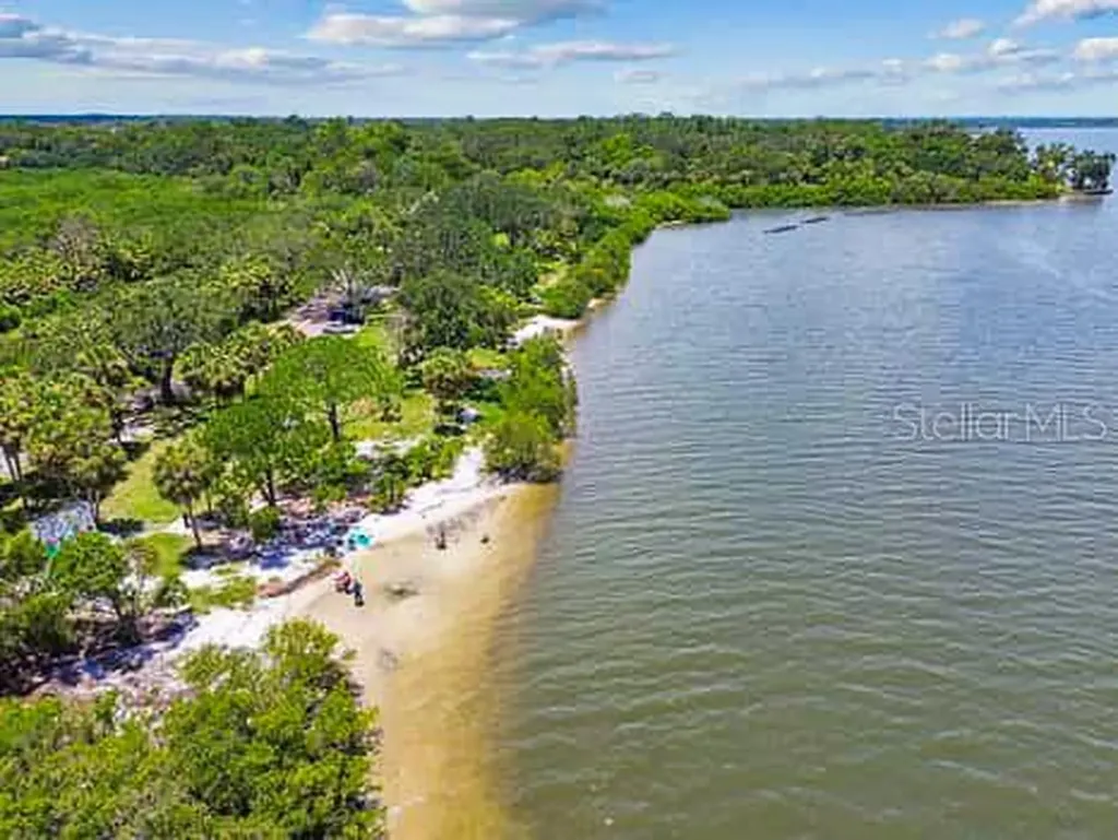2115 Philippe Parkway Safety Harbor FL 34695