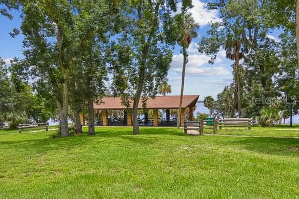 2115 Philippe Parkway Safety Harbor FL 34695