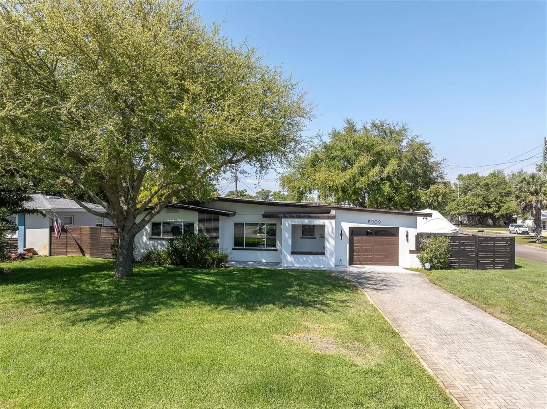 5909 4th Avenue N St Petersburg FL 33710
