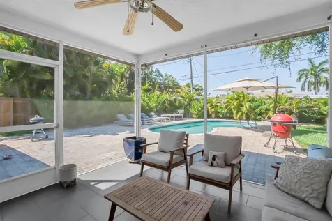 5909 4th Avenue N St Petersburg FL 33710
