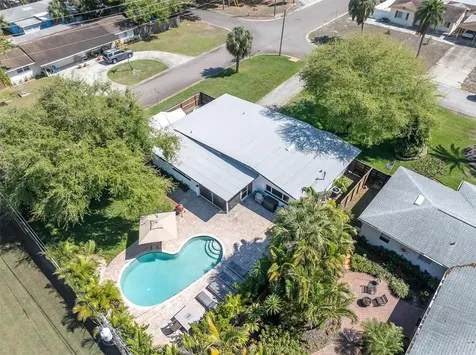 5909 4th Avenue N St Petersburg FL 33710